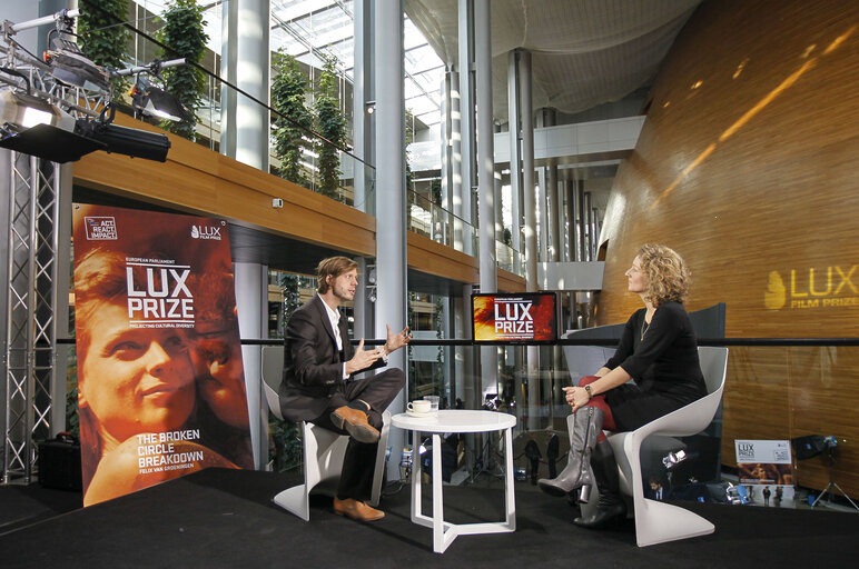 Foto 5: Interview of Felix VAN GROENINGEN, director of The Broken Circle Down, candidate for the LUX Prize 2013.