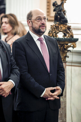 Fotografie 27: President Martin Schulz waits for a meeting with President of the Greek Republic in Athens,Greece on November 26 2013.