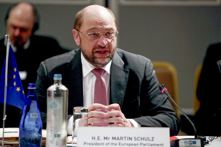 Valokuva 7: President Martin Schulz during a meeting of the Conference of Presidents, the Hilton Hotel, in Athens,Greece on November 26 2013.