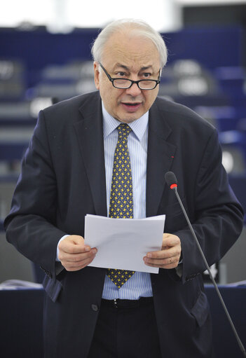 Снимка 18: Plenary session week 50 2013 - Constitutional problems of a multitier governance