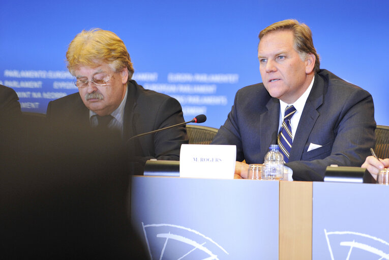 Foto 6: Press conference : EU-US cooperation to restore trust following allegations of NSA's mass surveillance of EU citizens.