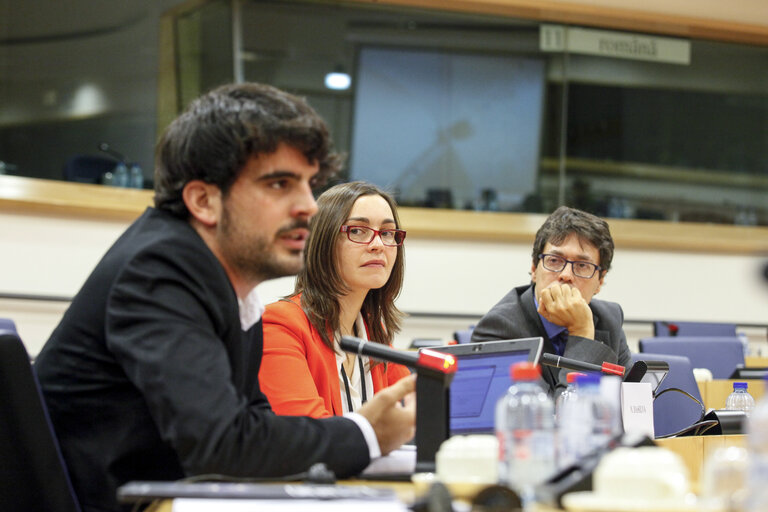 Fotografie 6: Workshop for journalists : The European Parliament's inquiry on electronic mass surveillance of EU citizens -Round table with journalists who had access to Snowden's documents