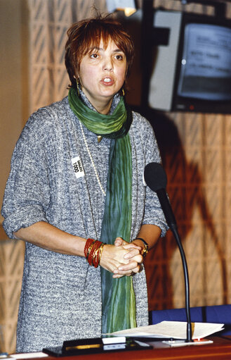 Nuotrauka 3: ROTH Claudia in the hemicycle of the European Parliament in Strasbourg in December 1994