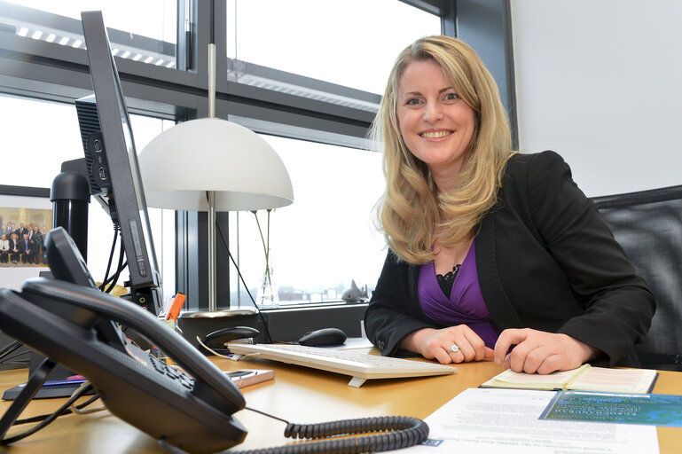 Portrait of MEP Emma McCLARKIN in Strasbourg