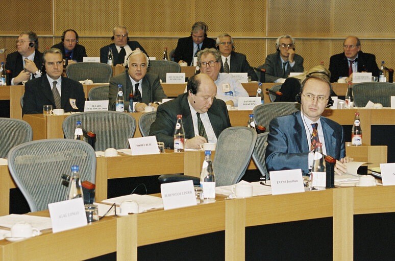 Fotó 5: The MEP Othmar KARAS during a meeting in Brussels in October 1999.