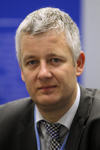 Fotografia 13: Matthias Groote European Parliament Head of Delegation is seen during(LULUCF and REDD+) meeting On the sidelines the United Nations Climate Change conference in Doha, Qatar, Thursday, Dec.6, 2012