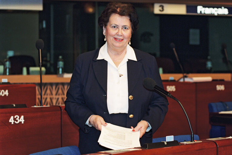 Fotografija 2: MEP Ritva Tellervo LAURILA speaks in plenary session in Strasbourg