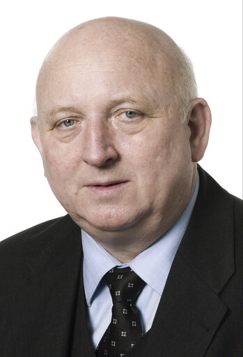 Suriet 8: Observers - 5th Parliamentary Term