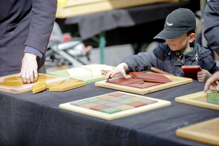 Φωτογραφία 8: Festival of Europe. Open Day 2012 in Brussels - Stands at Solidarnosc Esplanade