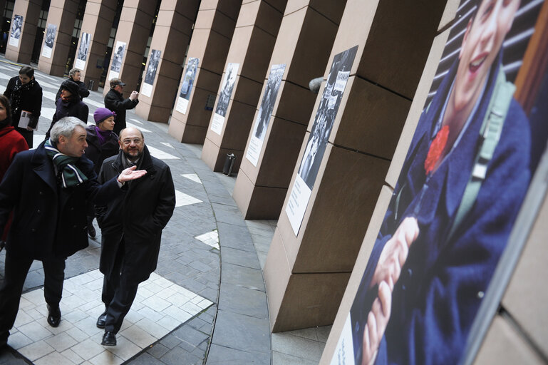 Fotografie 2: Out of the Abyss : how Europeans built Peace together  A nobel prize recognising 60 years making peace in our continent  EP President Martin SCHULZ