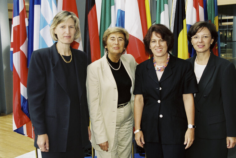 Fotografija 4: MEPs Angelika NIEBLER, Ursula SCHLEICHER, Gabriele STAUNER and Emilia Franziska MULLER in the European Parliament