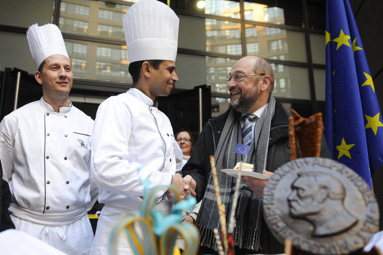 Fotografie 5: Out of the Abyss : how Europeans built Peace together  A nobel prize recognising 60 years making peace in our continent  EP President Martin SCHULZ