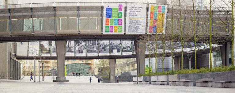 Photo 12 : Nobel Peace Prize ceremony: broadcast set up at EP in Brussels