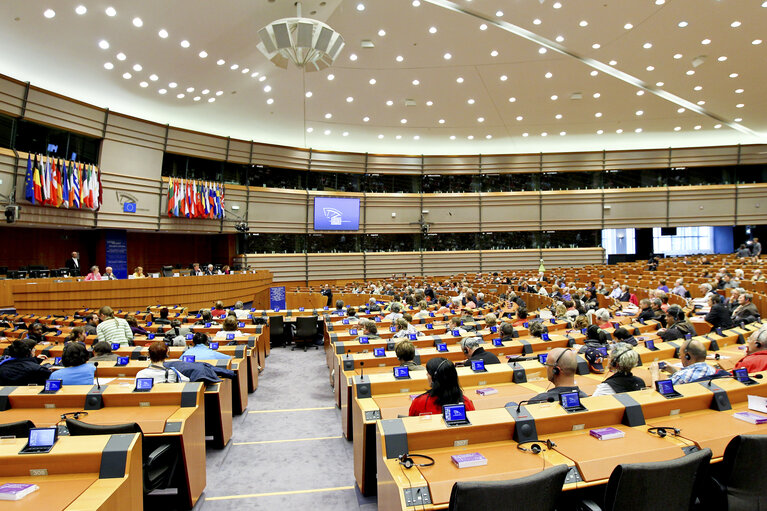 Снимка 1: Festival of Europe  Open day 2012 in Brussels  The European Parliament and active ageing. Public debate with members of the European Parliament.