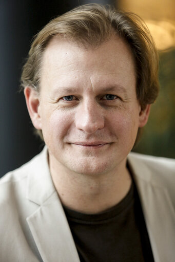 Foto 7: MEP Carl SCHLYTER in the European Parliament in Brussels