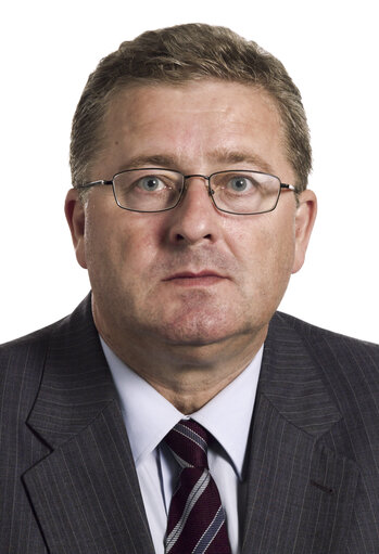 Suriet 16: Observers - 5th Parliamentary Term