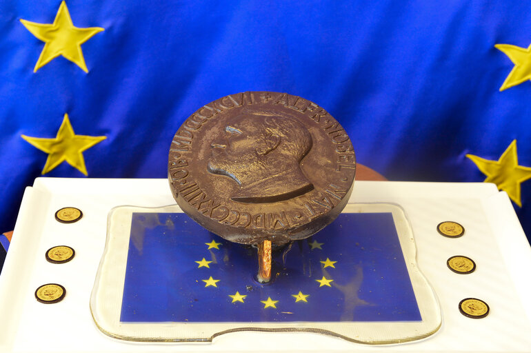 Foto 3: Chocolate Nobel Medal