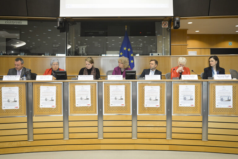 Photo 9: Tackling child poverty and promoting children's health and and wellbeing in the EU