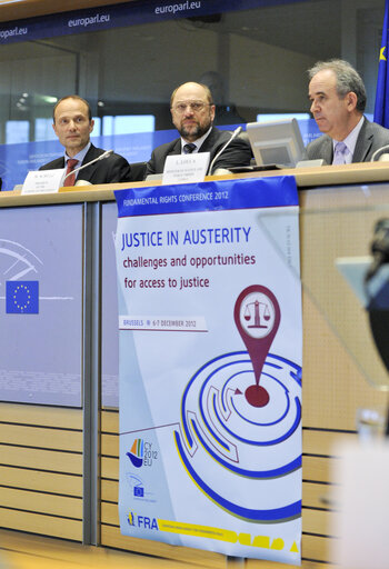 Foto 18: Fundamental rights conference.  Ensuring access to justice in times of economic crisis.