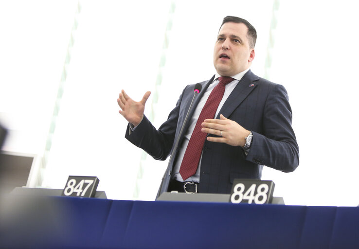 Fotografija 4: Plenary session - Week 06  2018 in Strasbourg - Explanations of votes