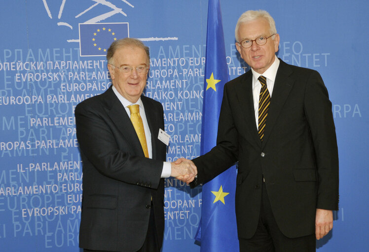 Fotografie 3: EP President meets with the UN Special Envoy to stop Tuberculosis.