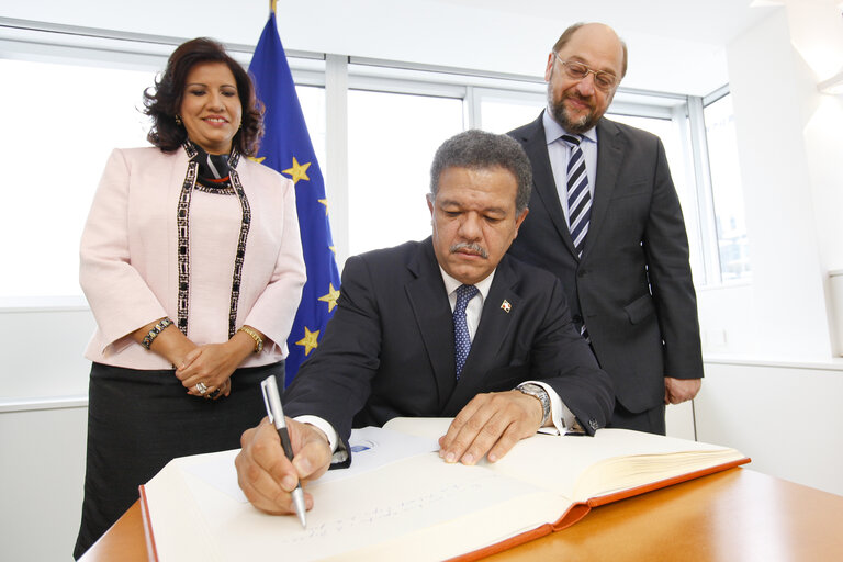 Zdjęcie 4: Martin SCHULZ - EP President meets with Leonel Antonio FERNANDEZ  REYNA, President of the Dominican Republic and his wife Margarita CEDENO DE FERNANDEZ