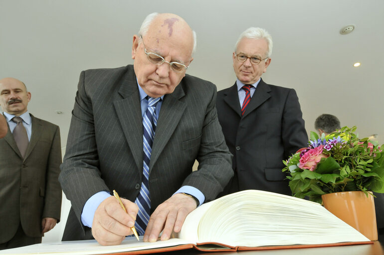 Valokuva 7: Visit of former President of the Soviet Union Mikhail Gorbatchev to the European Parliament in Brussels