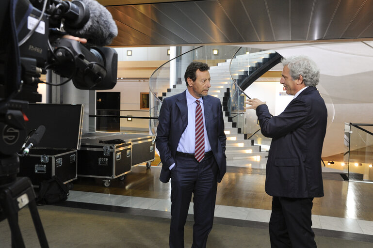 Fotó 7: MEP Raffaele BALDASSARRE during an interview with the RAI television in Strasbourg