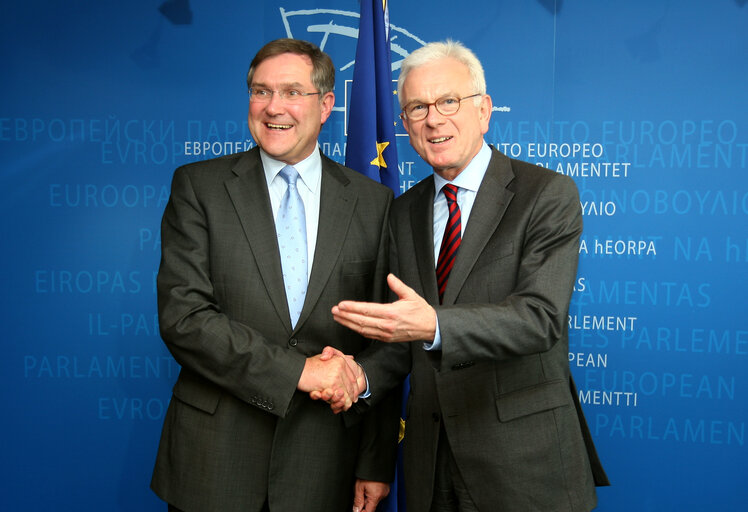 EP President meets with the Minister of Defence, of Germany.