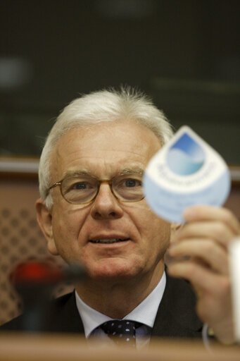 Fotografija 3: EP President at the European water awareness conference.