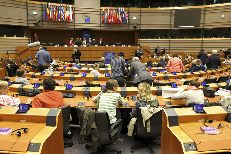 Снимка 16: Festival of Europe  Open day 2012 in Brussels  The European Parliament and active ageing. Public debate with members of the European Parliament.