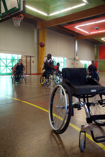 Billede 2: Sports for wheelchair users.