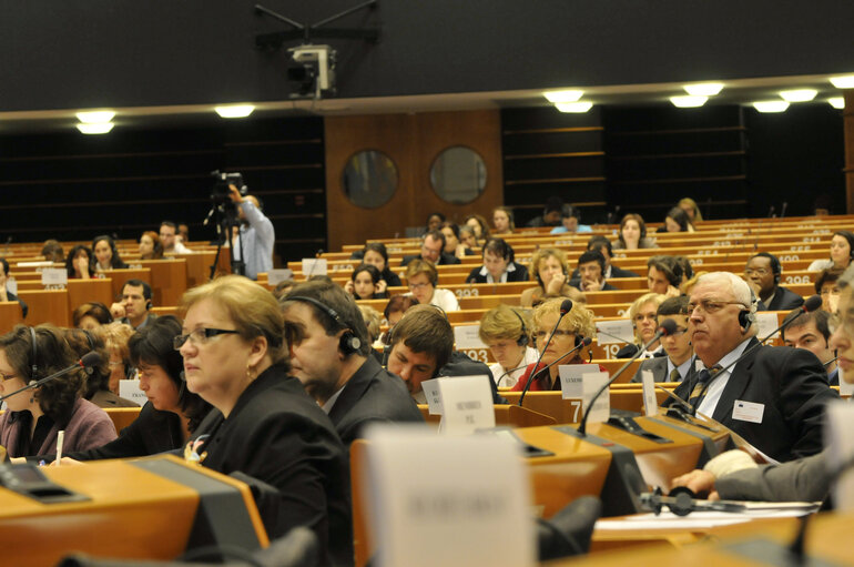 Fotogrāfija 14: Celebration of the International Women's Day 2008 with interventions by, amongst others, the EP President, the President of the Pan-African Parliament, the State Minister of Women's and Children's Affairs of Turkey and the  Commissioner for Education, Training, Culture and Youth.