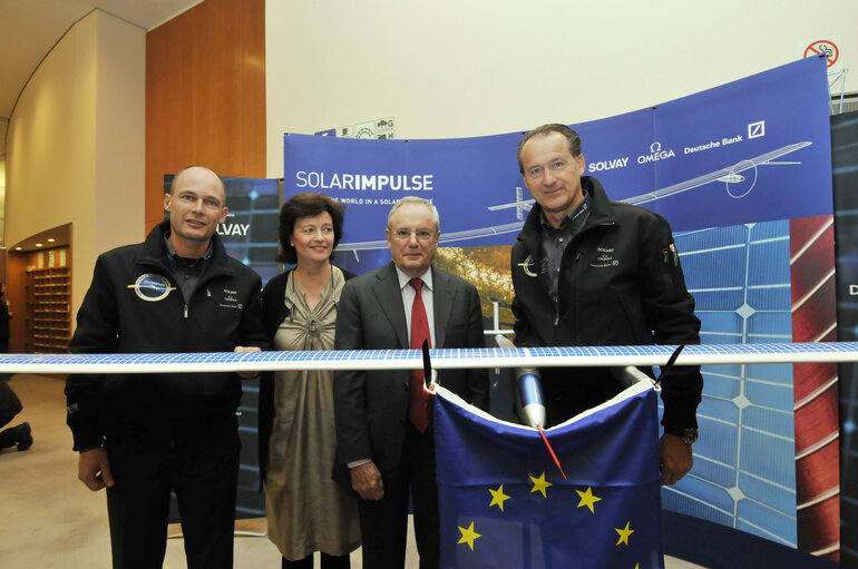 Photo 3: Presentation of the Solar Impulse plane project at the EP in Brussels within the framework of the seminar ¬´Towards a more sustainable aviation¬ª. The Vice-President of the European Commission with responsibility for Transport announced the European Commission‚Äôs patronage of the Solar Impulse project