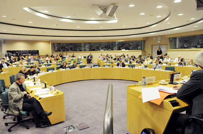 Photo 4: ITRE Committee meeting with the French State Secretary for external trade, on the priorities of the French Presidency of the Council.