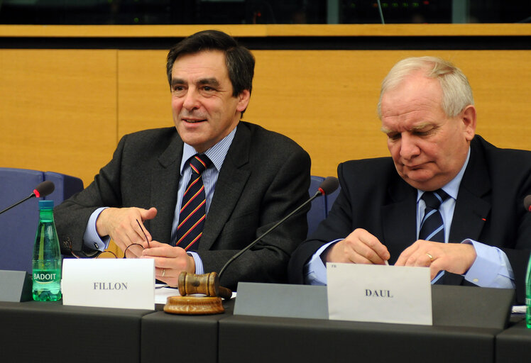 Fotografi 3: EPP meeting with the French Prime Minister.