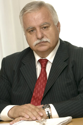 Nuotrauka 8: Portrait of MEP Ioannis GKLAVAKIS in Brussels