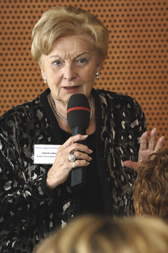 Photo 4 : Meeting at the EP in Brussels.