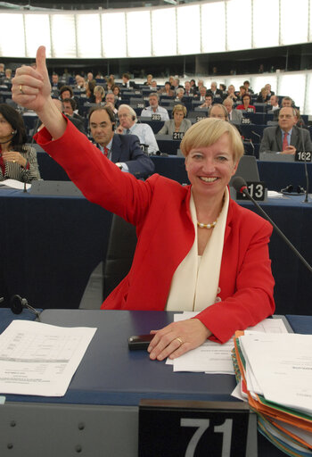 Zdjęcie 9: MEP Maria MARTENS attends a plenary session in Strasbourg