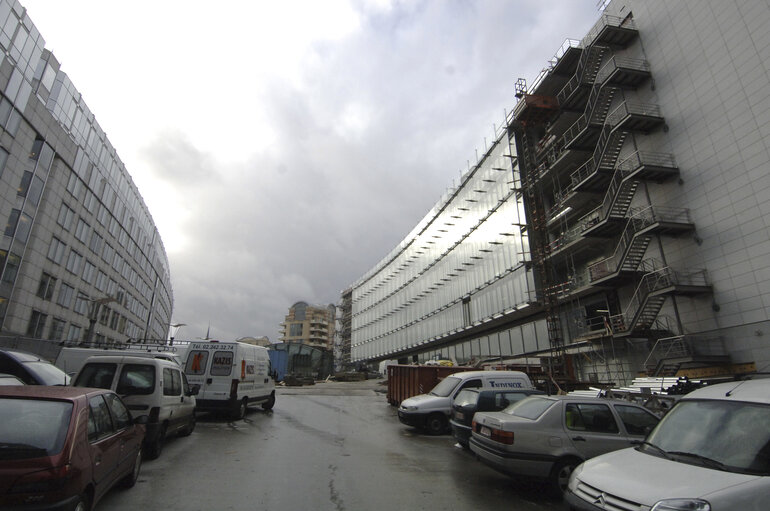 Photo 1 : D4 and D5 (WIB and JAN) buildings construction site