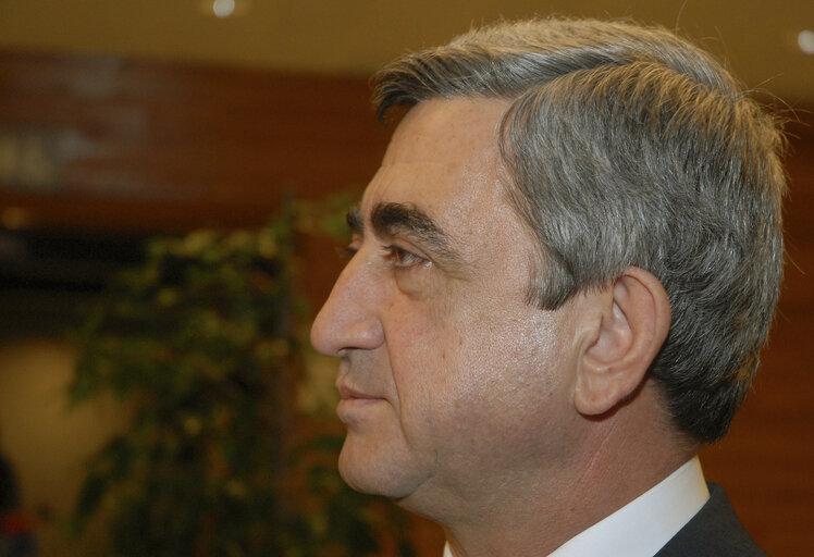 Fotografia 18: European Commissioner meets with Prime Minister of Armenia, in Strasbourg