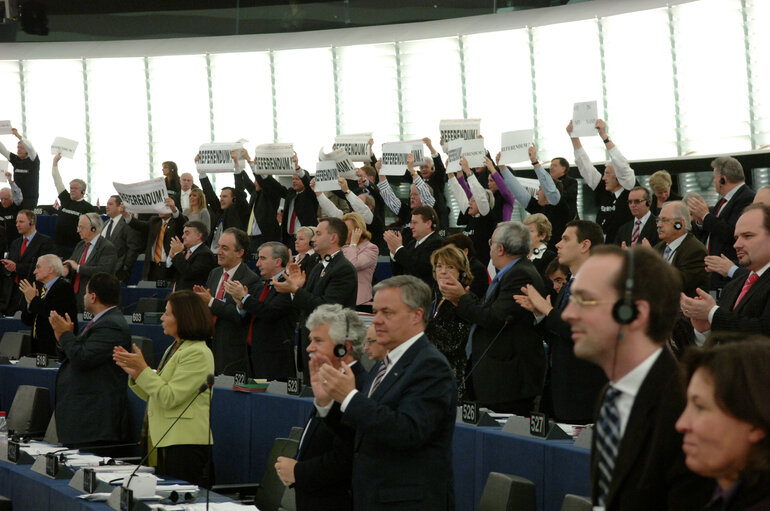 Fotagrafa 27: Plenary session in Strasbourg - Proclamation and signing of the Charter of Fundamental Rights by EP President, President-in-office of the Council and Commission President