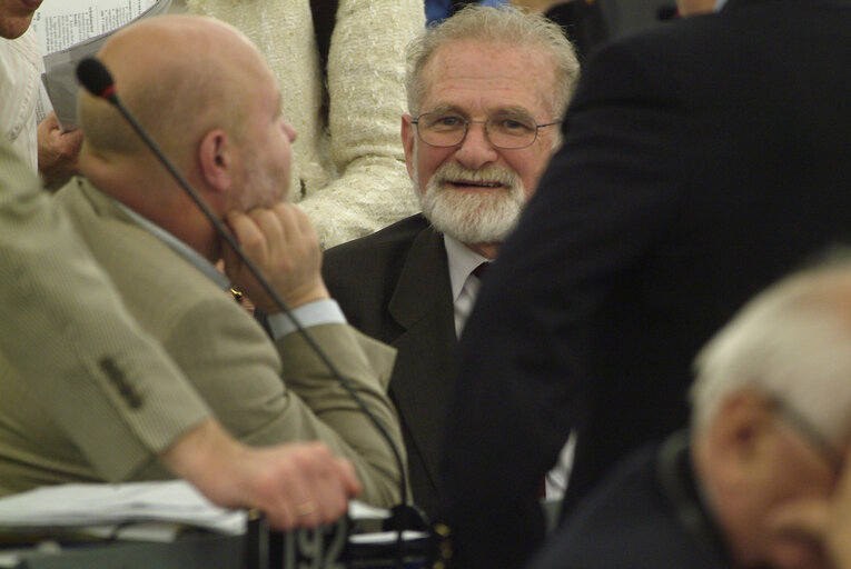 Fotografia 1: Plenary session in Strasbourg - Debate on the mandate of Bronislaw GEREMEK