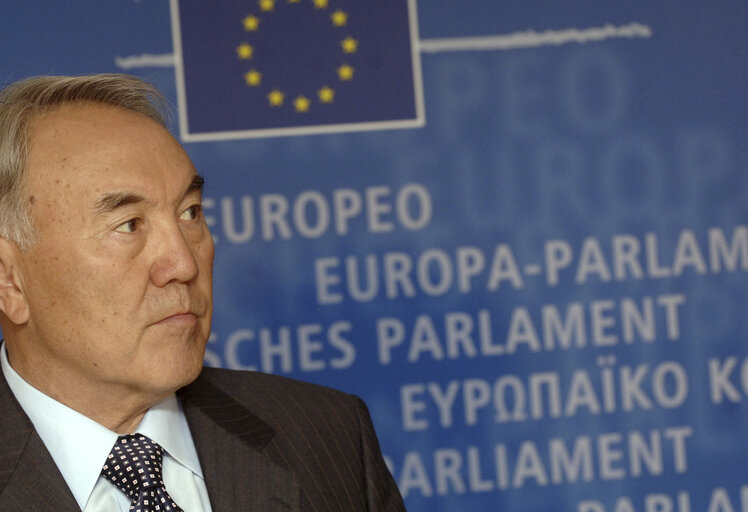 Zdjęcie 3: EP President holds a press conference with the President of Kazakhstan in Brussels