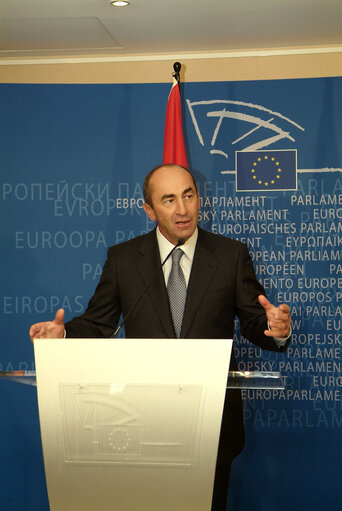 Fotografie 4: EP President meets with Robert S. KOCHARIAN, President of Armenia, in Brussels