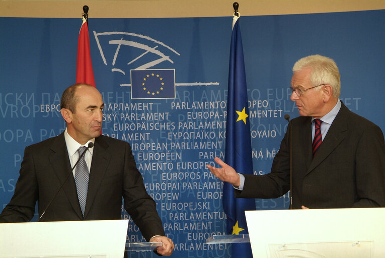 Fotografie 6: EP President meets with Robert S. KOCHARIAN, President of Armenia, in Brussels