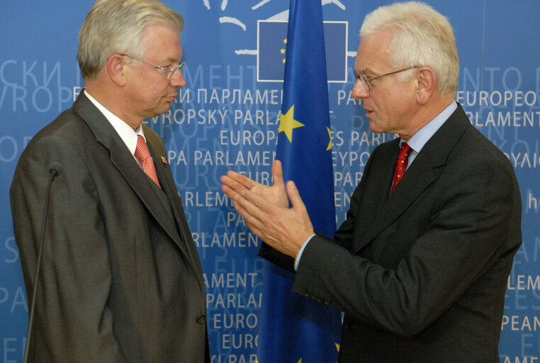 Снимка 1: EP President meets with the Minister-President of the State of Hesse.