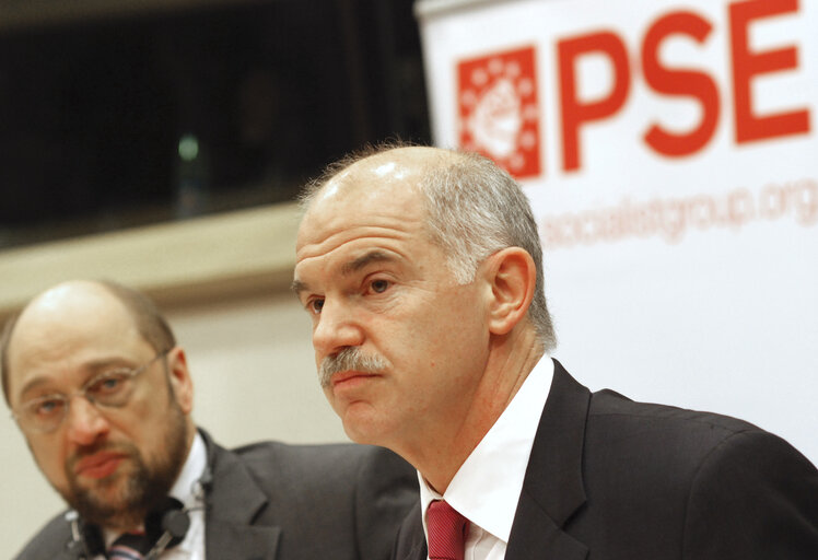 Zdjęcie 7: PSE group meeting with leader of PASOK, former Foreign Minister of Greece, in Brussels