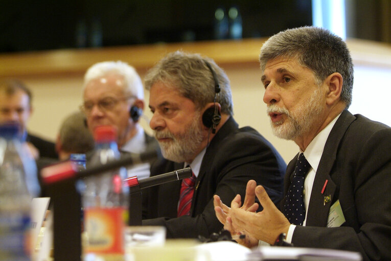 Fotografia 1: Meeting with the President and the Minister for Foreign Affairs of Brazil.