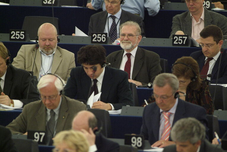 Fotografi 6: Plenary session in Strasbourg - Debate on the mandate of Bronislaw GEREMEK